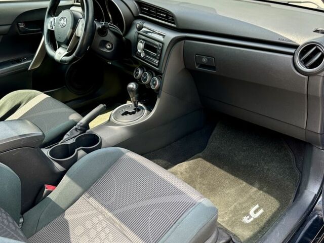 Чорний Тойота Сайон, об'ємом двигуна 2.5 л та пробігом 215 тис. км за 7800 $, фото 23 на Automoto.ua