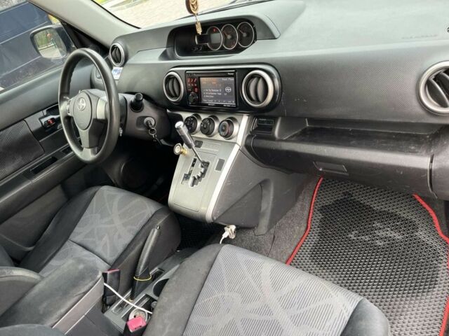 Черный Тойота Сцион, объемом двигателя 2.5 л и пробегом 230 тыс. км за 7000 $, фото 3 на Automoto.ua