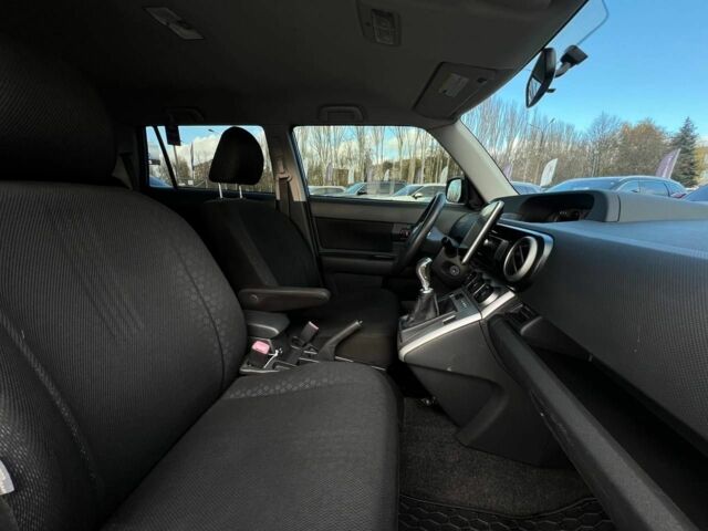 Фиолетовый Тойота Сцион, объемом двигателя 2.4 л и пробегом 88 тыс. км за 9500 $, фото 18 на Automoto.ua