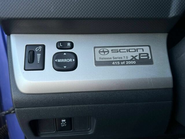 Фиолетовый Тойота Сцион, объемом двигателя 2.4 л и пробегом 88 тыс. км за 9500 $, фото 16 на Automoto.ua