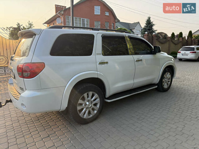 Белый Тойота Секвойя, объемом двигателя 5.7 л и пробегом 313 тыс. км за 17500 $, фото 8 на Automoto.ua