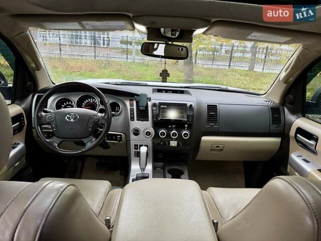 Тойота Секвойя 2008 в Киеве на Automoto.ua Белый Тойота Секвойя, объемом двигателя 5.7 л и пробегом 195 тыс. км за 19990 $, фото 27 на Automoto.ua