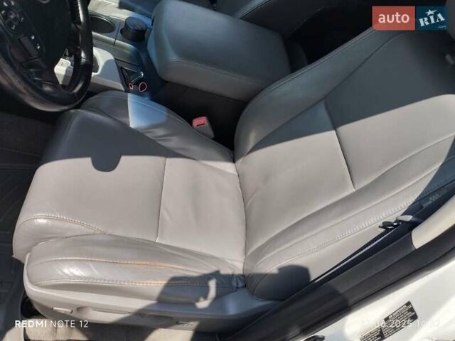 Білий Тойота Секвойя, об'ємом двигуна 5.7 л та пробігом 250 тис. км за 22500 $, фото 17 на Automoto.ua