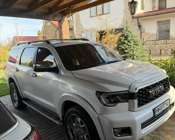 Білий Тойота Секвойя, об'ємом двигуна 5.7 л та пробігом 257 тис. км за 21999 $, фото 9 на Automoto.ua