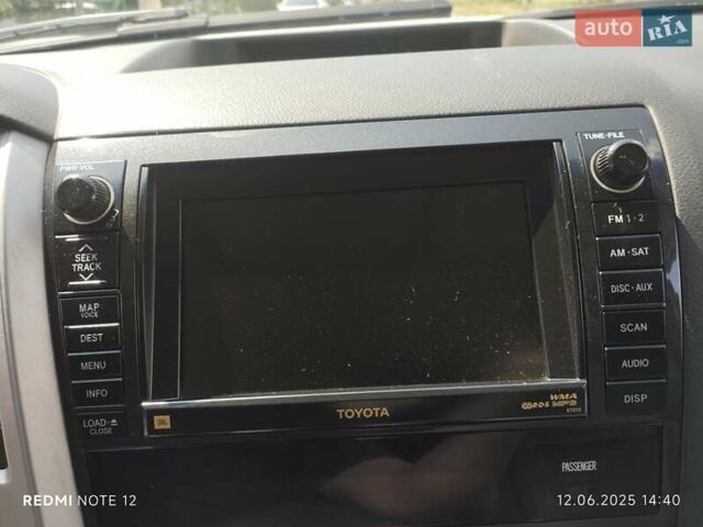Білий Тойота Секвойя, об'ємом двигуна 5.7 л та пробігом 250 тис. км за 22500 $, фото 56 на Automoto.ua