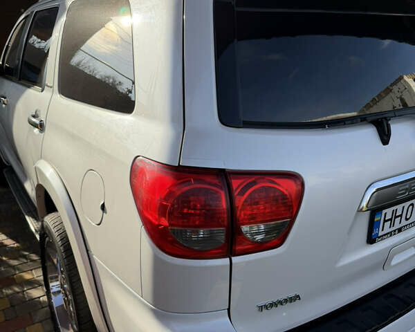 Білий Тойота Секвойя, об'ємом двигуна 5.7 л та пробігом 257 тис. км за 21999 $, фото 29 на Automoto.ua