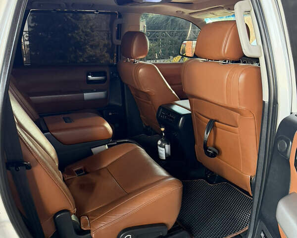 Білий Тойота Секвойя, об'ємом двигуна 5.7 л та пробігом 257 тис. км за 21999 $, фото 39 на Automoto.ua