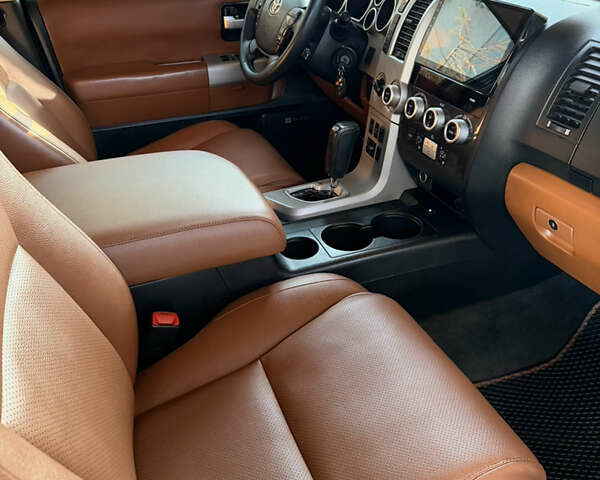 Білий Тойота Секвойя, об'ємом двигуна 5.7 л та пробігом 257 тис. км за 21999 $, фото 37 на Automoto.ua