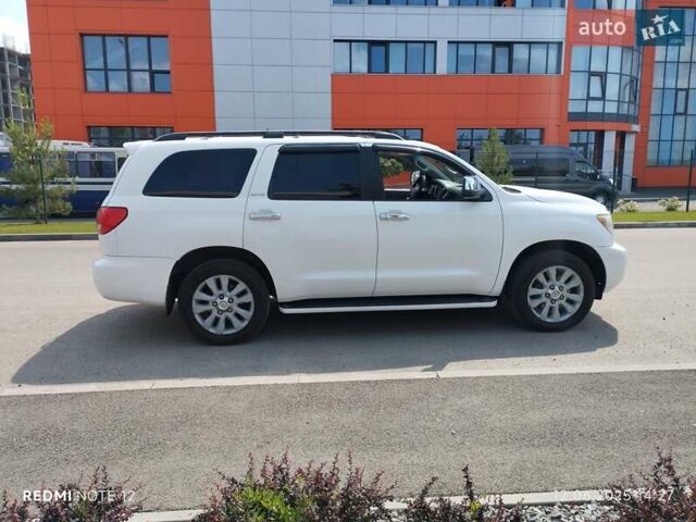 Білий Тойота Секвойя, об'ємом двигуна 5.7 л та пробігом 250 тис. км за 22500 $, фото 8 на Automoto.ua