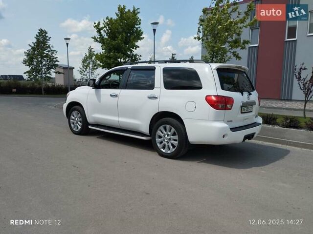Білий Тойота Секвойя, об'ємом двигуна 5.7 л та пробігом 250 тис. км за 22500 $, фото 4 на Automoto.ua