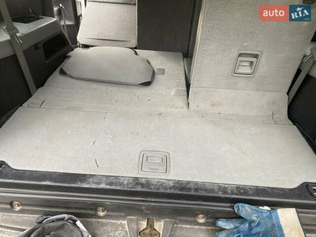 Белый Тойота Секвойя, объемом двигателя 5.7 л и пробегом 338 тыс. км за 21000 $, фото 10 на Automoto.ua