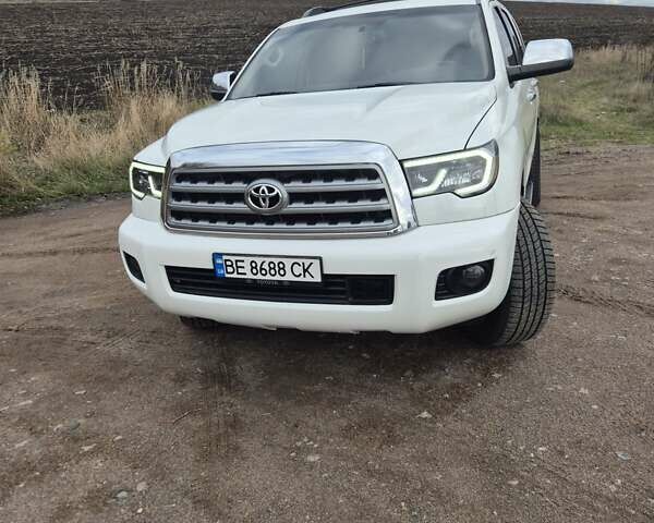 Білий Тойота Секвойя, об'ємом двигуна 5.7 л та пробігом 295 тис. км за 26500 $, фото 12 на Automoto.ua