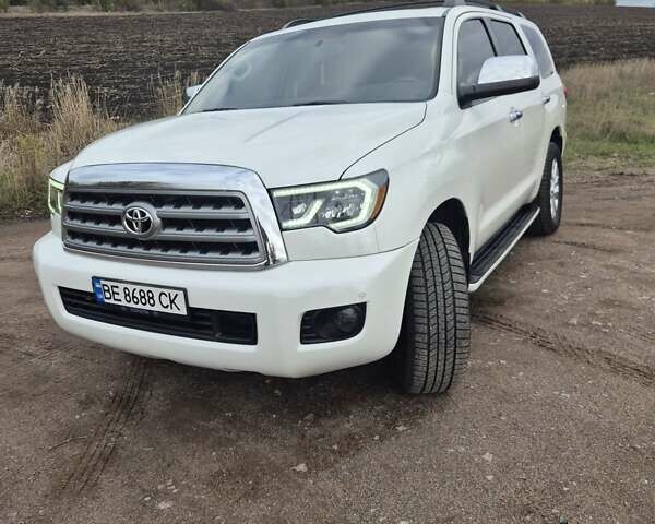 Білий Тойота Секвойя, об'ємом двигуна 5.7 л та пробігом 295 тис. км за 26500 $, фото 6 на Automoto.ua