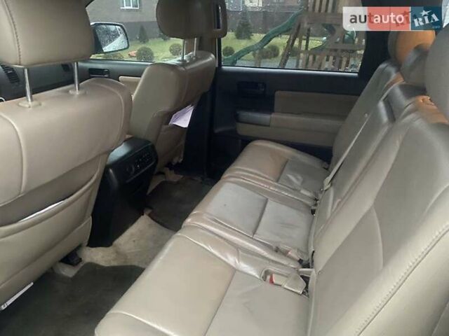 Белый Тойота Секвойя, объемом двигателя 4.66 л и пробегом 183 тыс. км за 25500 $, фото 14 на Automoto.ua
