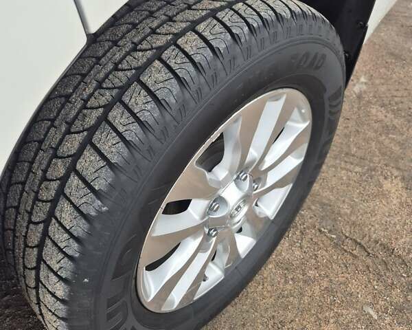 Білий Тойота Секвойя, об'ємом двигуна 5.7 л та пробігом 295 тис. км за 26500 $, фото 25 на Automoto.ua