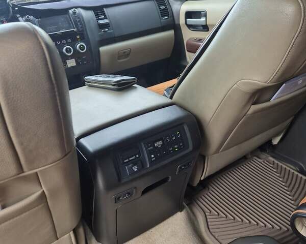 Білий Тойота Секвойя, об'ємом двигуна 5.7 л та пробігом 295 тис. км за 26500 $, фото 14 на Automoto.ua