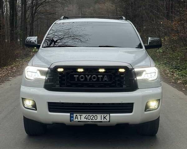 Белый Тойота Секвойя, объемом двигателя 5.7 л и пробегом 268 тыс. км за 26999 $, фото 10 на Automoto.ua
