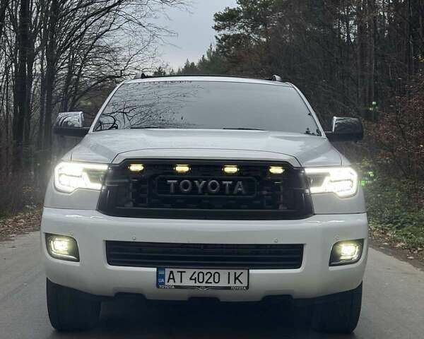 Белый Тойота Секвойя, объемом двигателя 5.7 л и пробегом 268 тыс. км за 26999 $, фото 15 на Automoto.ua