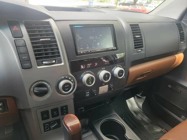 Тойота Секвойя 2014 в Кропивницком (Кировограде) на Automoto.ua Белый Тойота Секвойя, объемом двигателя 5.7 л и пробегом 86 тыс. км за 20000 $, фото 11 на Automoto.ua