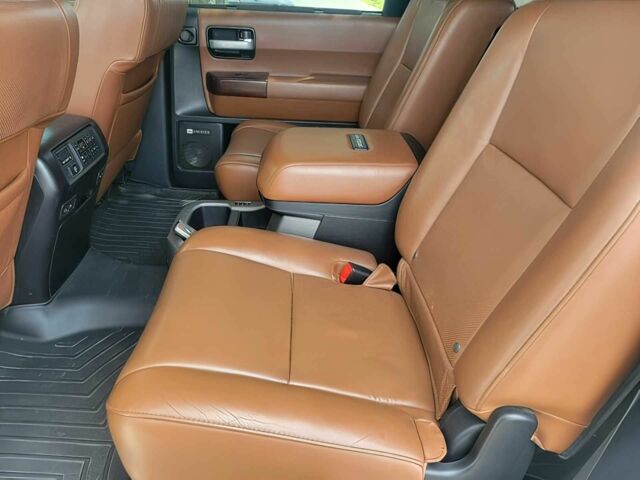 Тойота Секвойя 2014 в Кропивницком (Кировограде) на Automoto.ua Белый Тойота Секвойя, объемом двигателя 5.7 л и пробегом 86 тыс. км за 20000 $, фото 13 на Automoto.ua