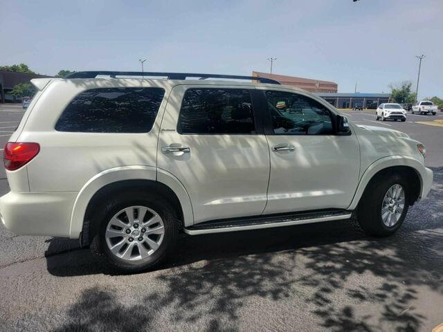 Тойота Секвойя 2014 в Кропивницком (Кировограде) на Automoto.ua Белый Тойота Секвойя, объемом двигателя 5.7 л и пробегом 86 тыс. км за 20000 $, фото 7 на Automoto.ua