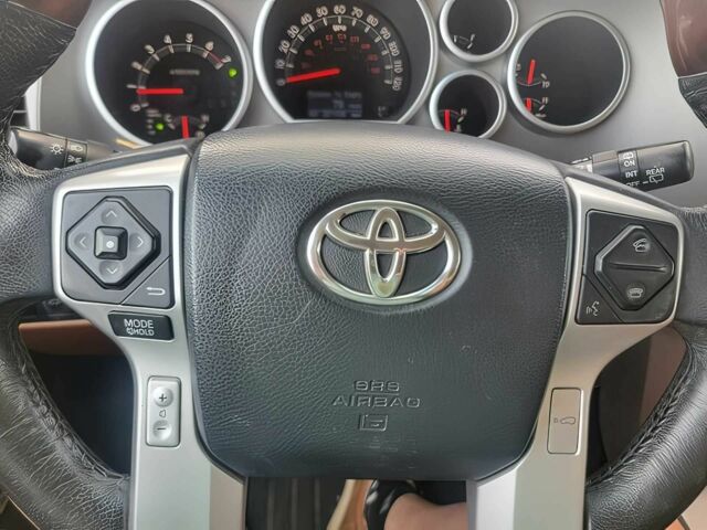 Тойота Секвойя 2014 в Кропивницком (Кировограде) на Automoto.ua Белый Тойота Секвойя, объемом двигателя 5.7 л и пробегом 86 тыс. км за 20000 $, фото 9 на Automoto.ua