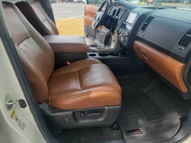 Тойота Секвойя 2014 в Кропивницком (Кировограде) на Automoto.ua Белый Тойота Секвойя, объемом двигателя 5.7 л и пробегом 86 тыс. км за 20000 $, фото 12 на Automoto.ua