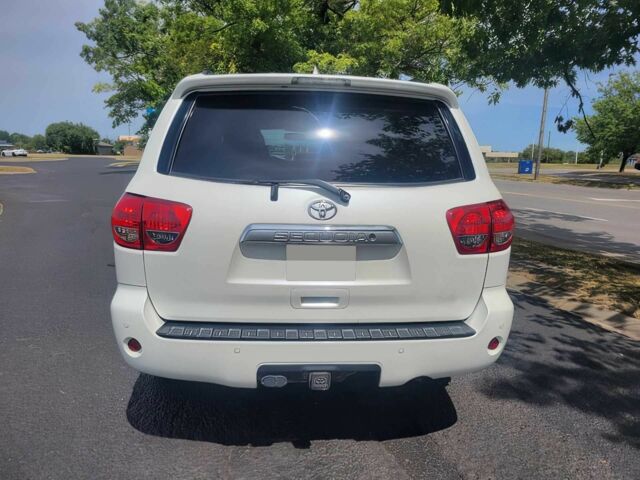 Тойота Секвойя 2014 в Кропивницком (Кировограде) на Automoto.ua Белый Тойота Секвойя, объемом двигателя 5.7 л и пробегом 86 тыс. км за 20000 $, фото 5 на Automoto.ua