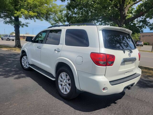 Тойота Секвойя 2014 в Кропивницком (Кировограде) на Automoto.ua Белый Тойота Секвойя, объемом двигателя 5.7 л и пробегом 86 тыс. км за 20000 $, фото 6 на Automoto.ua