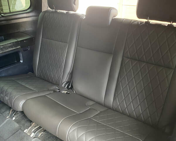 Білий Тойота Секвойя, об'ємом двигуна 5.7 л та пробігом 188 тис. км за 36000 $, фото 5 на Automoto.ua