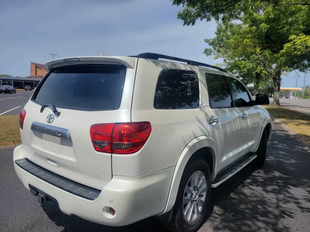 Тойота Секвойя 2014 в Кропивницком (Кировограде) на Automoto.ua Белый Тойота Секвойя, объемом двигателя 5.7 л и пробегом 86 тыс. км за 20000 $, фото 4 на Automoto.ua