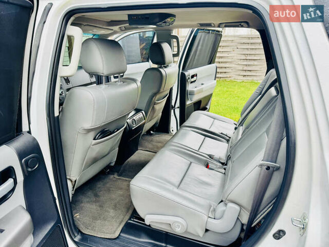 Белый Тойота Секвойя, объемом двигателя 5.7 л и пробегом 148 тыс. км за 37500 $, фото 13 на Automoto.ua