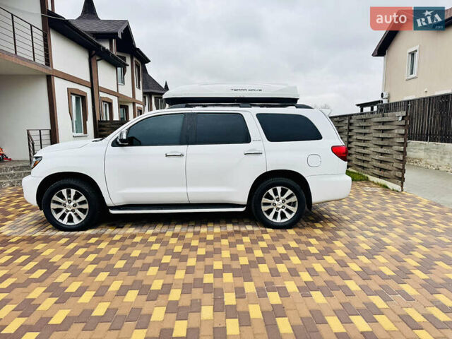 Белый Тойота Секвойя, объемом двигателя 5.7 л и пробегом 148 тыс. км за 37500 $, фото 7 на Automoto.ua