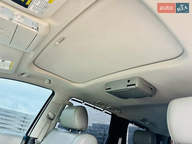 Белый Тойота Секвойя, объемом двигателя 5.7 л и пробегом 148 тыс. км за 37500 $, фото 29 на Automoto.ua