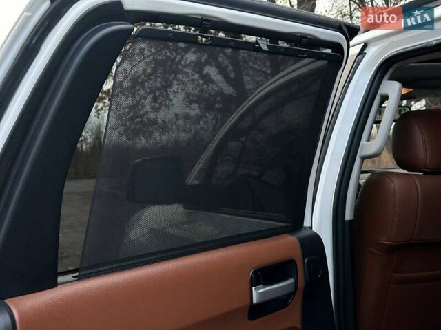 Білий Тойота Секвойя, об'ємом двигуна 5.66 л та пробігом 164 тис. км за 39000 $, фото 41 на Automoto.ua