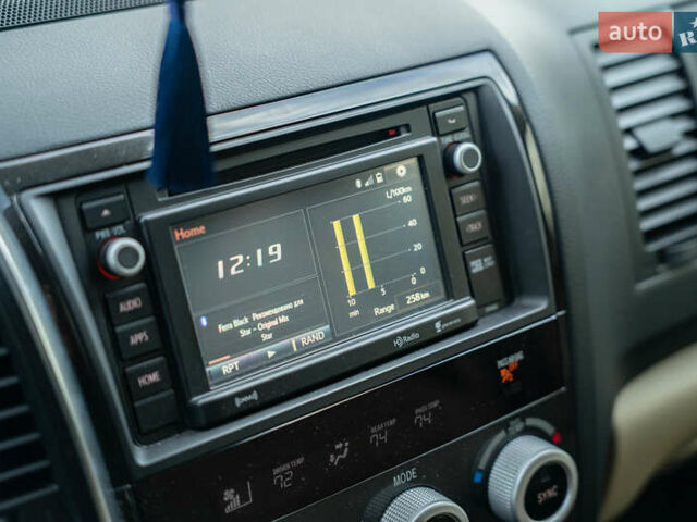 Белый Тойота Секвойя, объемом двигателя 5.66 л и пробегом 139 тыс. км за 39900 $, фото 27 на Automoto.ua