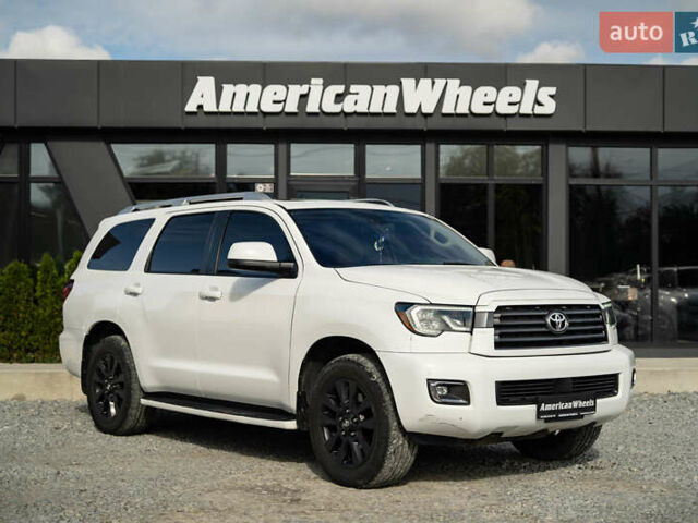 Белый Тойота Секвойя, объемом двигателя 5.66 л и пробегом 139 тыс. км за 39900 $, фото 2 на Automoto.ua