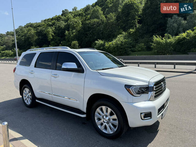 Білий Тойота Секвойя, об'ємом двигуна 5.66 л та пробігом 46 тис. км за 51000 $, фото 2 на Automoto.ua