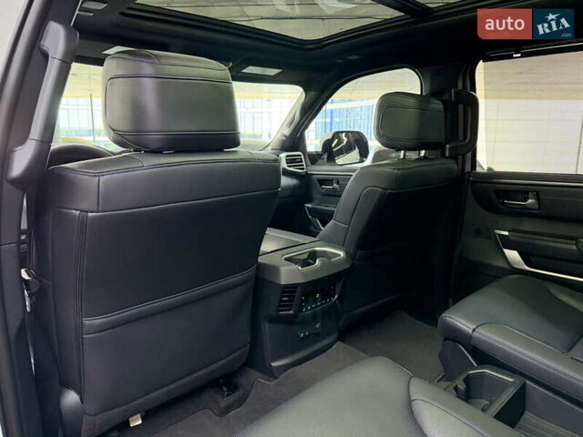 Тойота Секвойя 2023 в Одессе на Automoto.ua Белый Тойота Секвойя, объемом двигателя 3.45 л и пробегом 16 тыс. км за 113000 $, фото 22 на Automoto.ua