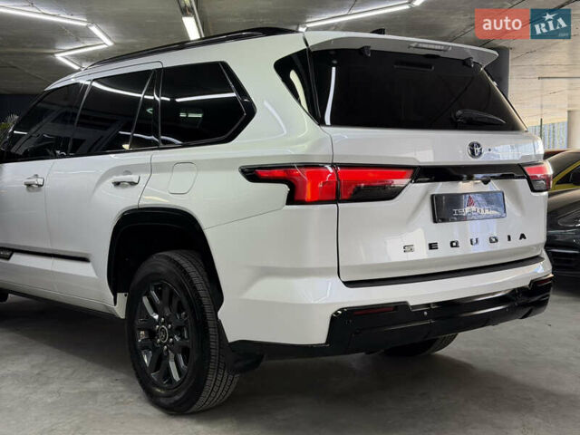 Тойота Секвойя 2023 в Одессе на Automoto.ua Белый Тойота Секвойя, объемом двигателя 3.45 л и пробегом 16 тыс. км за 113000 $, фото 12 на Automoto.ua