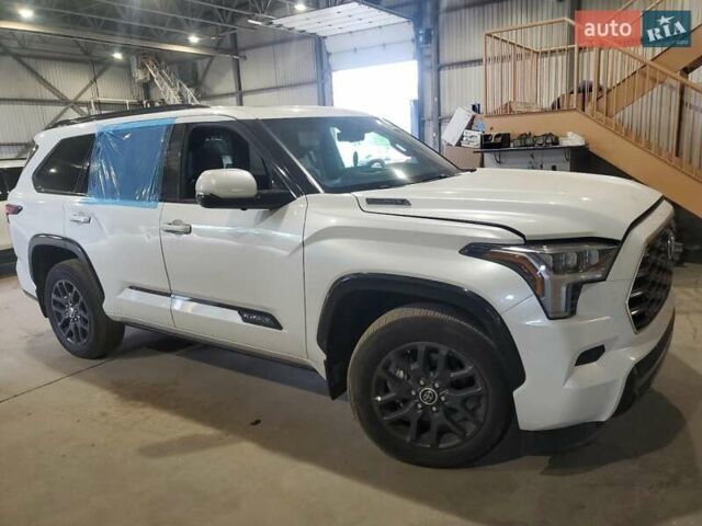 Белый Тойота Секвойя, объемом двигателя 0 л и пробегом 28 тыс. км за 90000 $, фото 3 на Automoto.ua