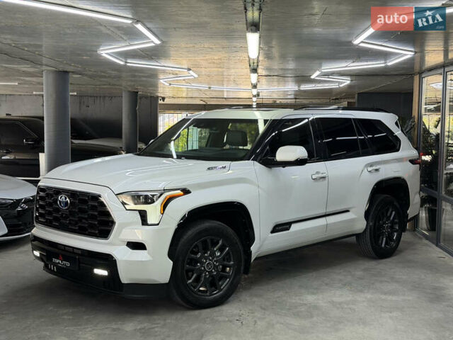 Тойота Секвойя 2023 в Одессе на Automoto.ua Белый Тойота Секвойя, объемом двигателя 3.45 л и пробегом 16 тыс. км за 113000 $, фото 5 на Automoto.ua