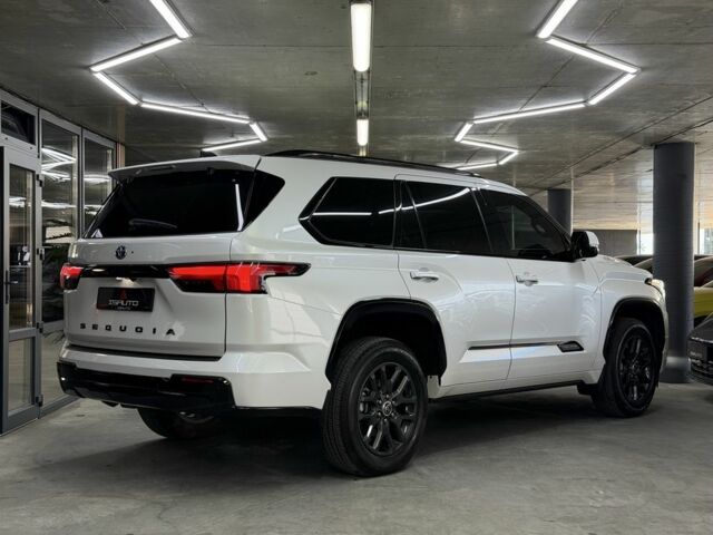 Белый Тойота Секвойя, объемом двигателя 3.5 л и пробегом 16 тыс. км за 113000 $, фото 10 на Automoto.ua