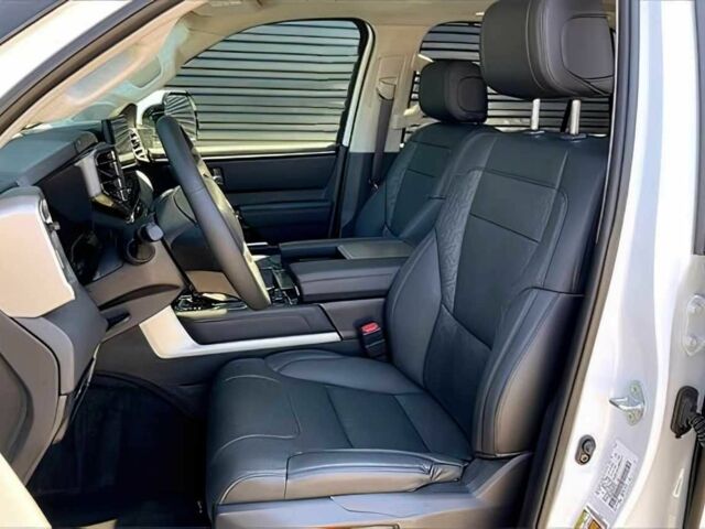 Белый Тойота Секвойя, объемом двигателя 3.4 л и пробегом 12 тыс. км за 30000 $, фото 8 на Automoto.ua