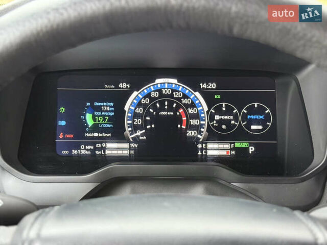 Белый Тойота Секвойя, объемом двигателя 3.45 л и пробегом 36 тыс. км за 92900 $, фото 15 на Automoto.ua