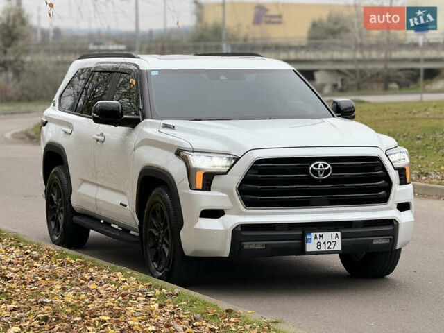 Белый Тойота Секвойя, объемом двигателя 3.45 л и пробегом 36 тыс. км за 92900 $, фото 2 на Automoto.ua