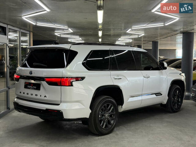 Тойота Секвойя 2023 в Одессе на Automoto.ua Белый Тойота Секвойя, объемом двигателя 3.45 л и пробегом 16 тыс. км за 113000 $, фото 13 на Automoto.ua