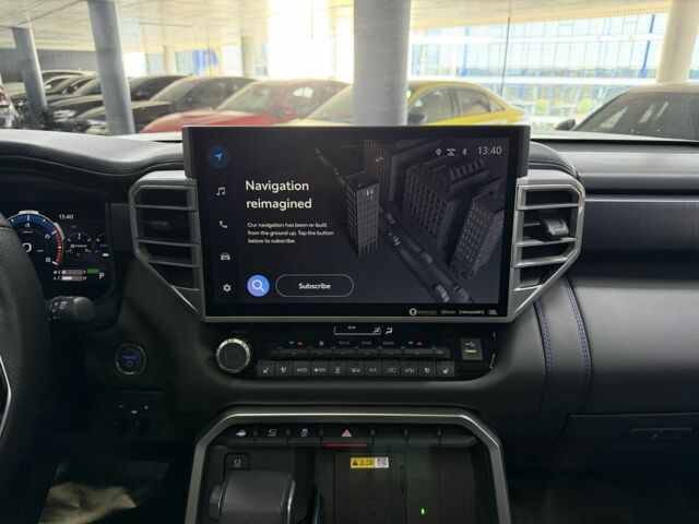 Белый Тойота Секвойя, объемом двигателя 3.5 л и пробегом 16 тыс. км за 113000 $, фото 20 на Automoto.ua