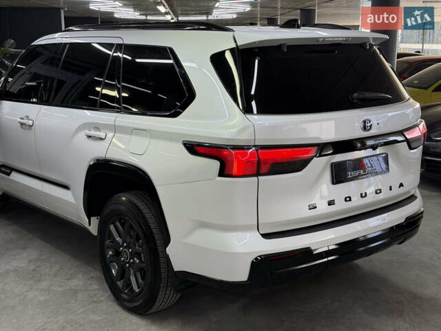 Тойота Секвойя 2023 в Одессе на Automoto.ua Белый Тойота Секвойя, объемом двигателя 3.45 л и пробегом 16 тыс. км за 113000 $, фото 11 на Automoto.ua