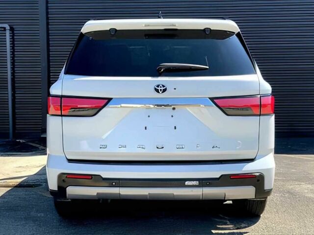 Белый Тойота Секвойя, объемом двигателя 3.4 л и пробегом 12 тыс. км за 30000 $, фото 5 на Automoto.ua